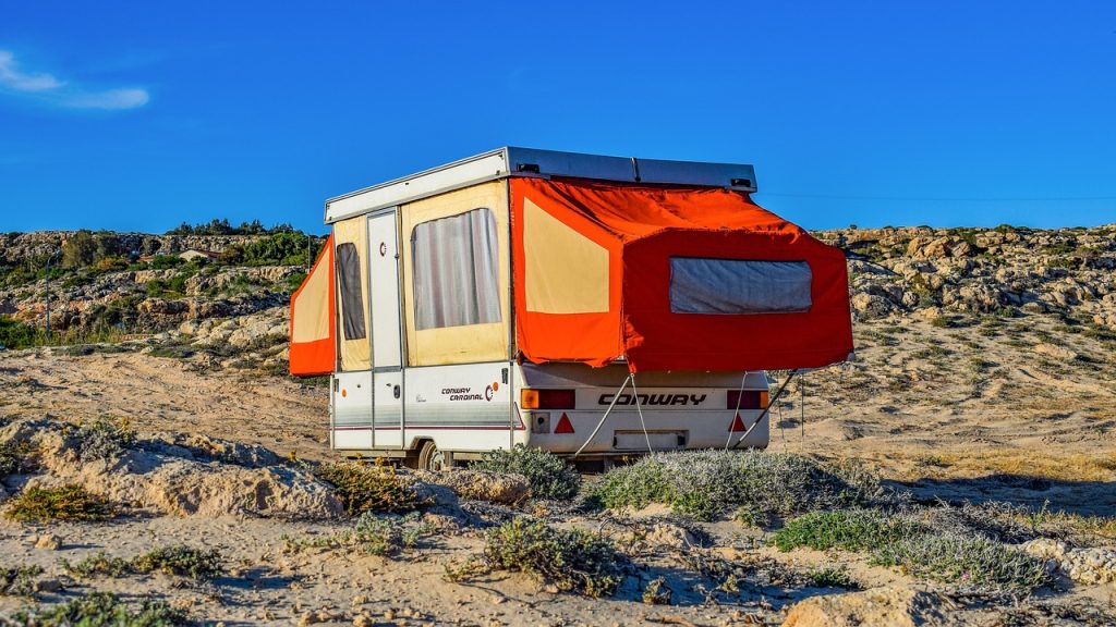 caravan, trailer, nature-3299784.jpg